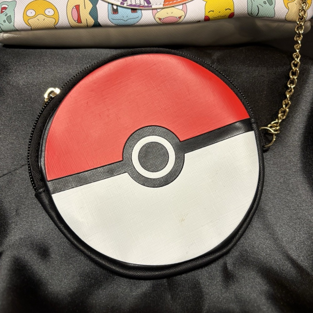 Pokemon Pokeball Graphic Mini Backpack, Chained Zippered Pouch Clean - Picture 4 of 9